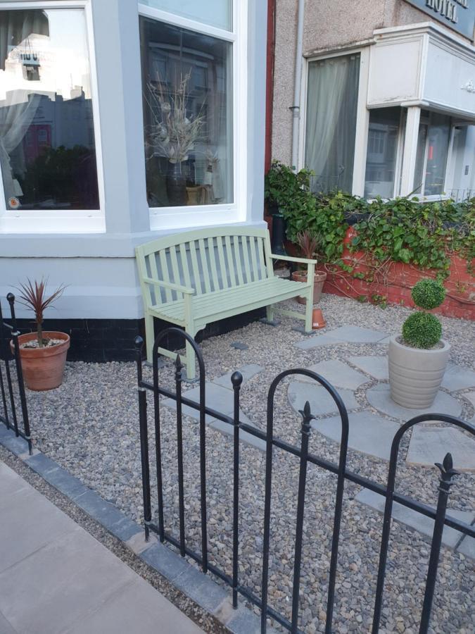 J'S Mayfair Guest House Blackpool Kültér fotó