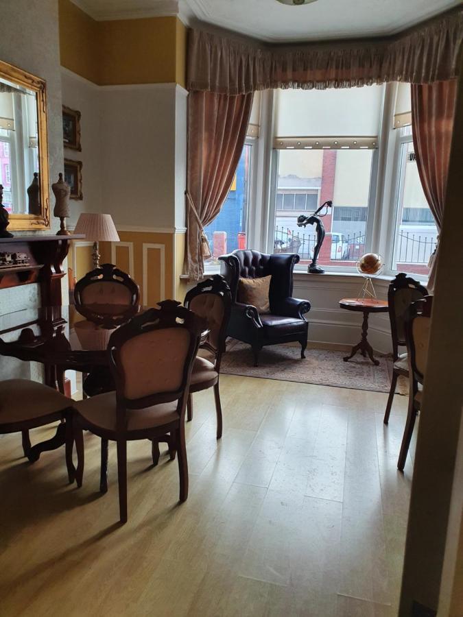 J'S Mayfair Guest House Blackpool Kültér fotó