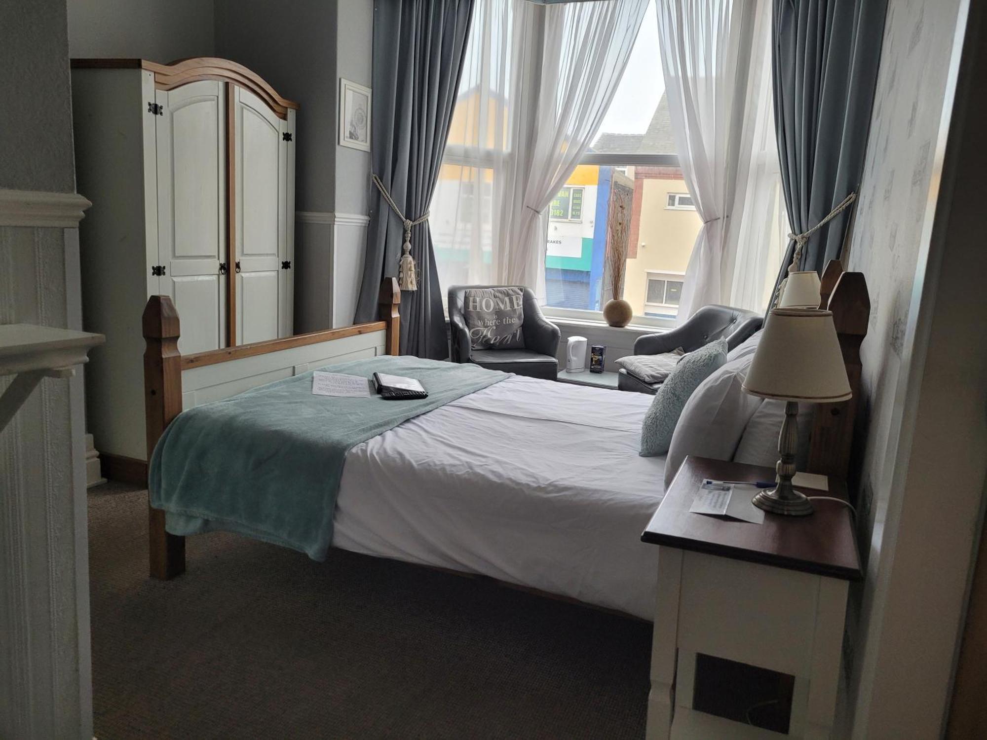 J'S Mayfair Guest House Blackpool Kültér fotó