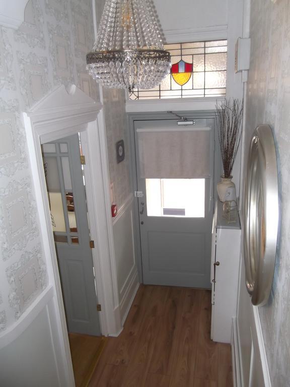 J'S Mayfair Guest House Blackpool Kültér fotó